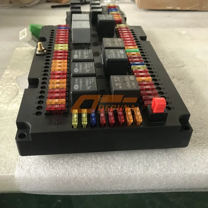 3722065-77CJB Relay And Fuse Box Assembly Euro5 J6