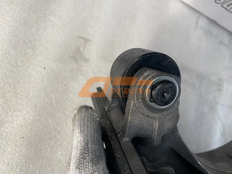 711-50200-6310 Right Rear Brake Pads (24 holes) MCP16 T5G