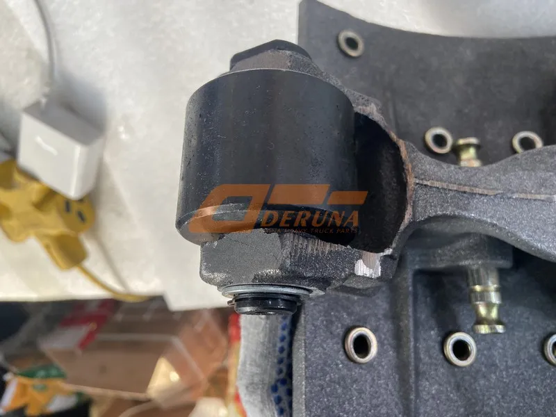 711-50200-6310 Right Rear Brake Pads (24 holes) MCP16 T5G