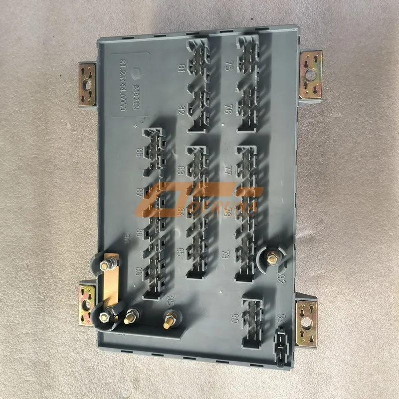 81.25444.6060 Relay And Fuse Box