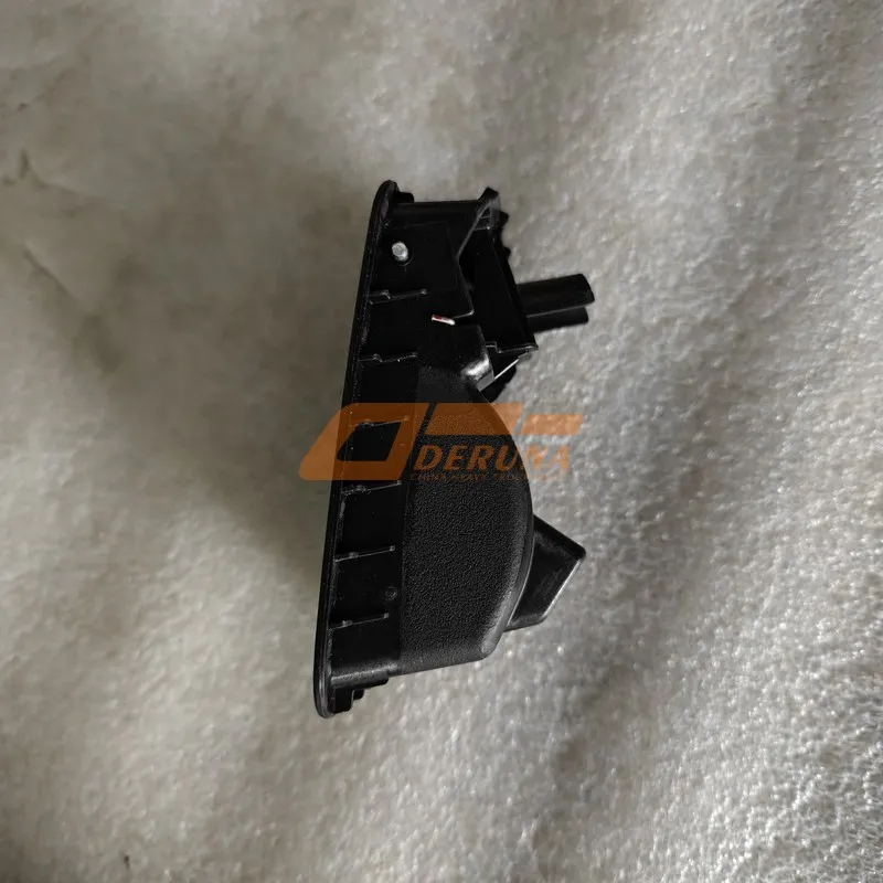 812W617015106 Front Hatch Puller Assembly