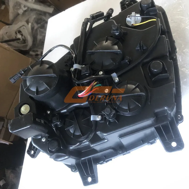 WG9525720026 Headlight Rhs