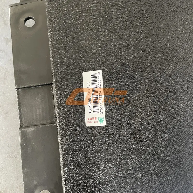 WG9925954013 Rear Axle Front Right Wheel Cover Assembly
