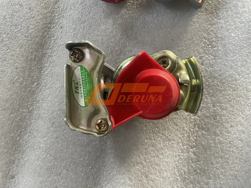 AZ9100369008 Shacman Red Trailer Driver