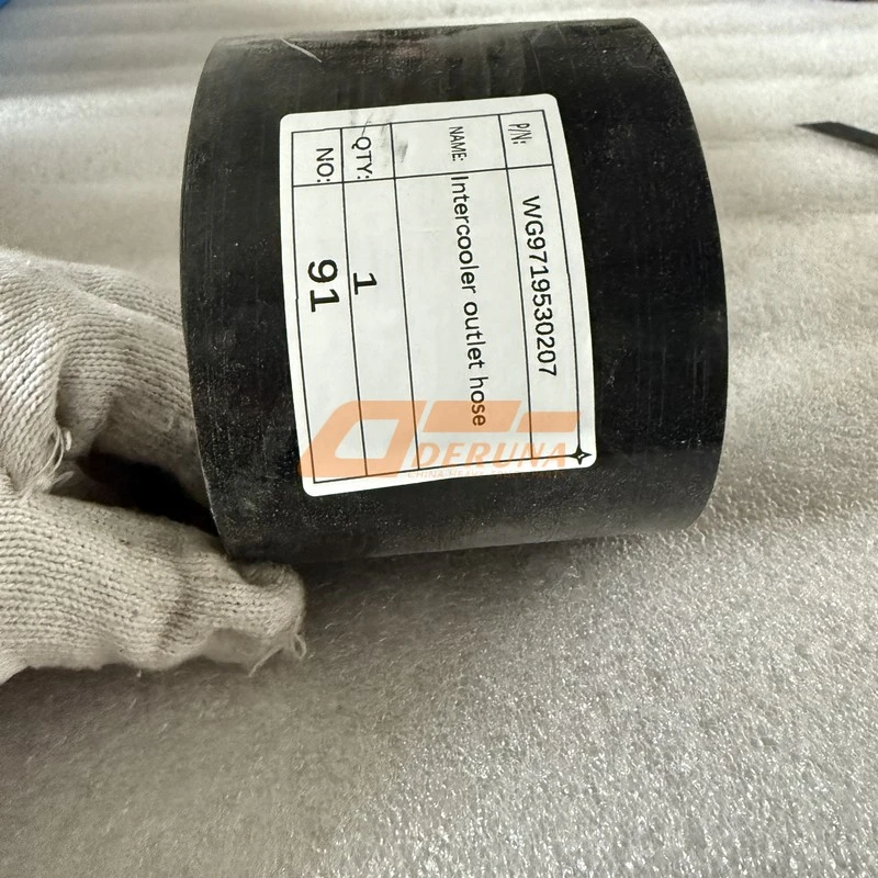 Шланг выхода интеркулера