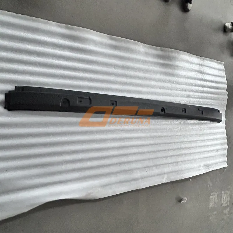 Panel de Moldura del Parabrisas