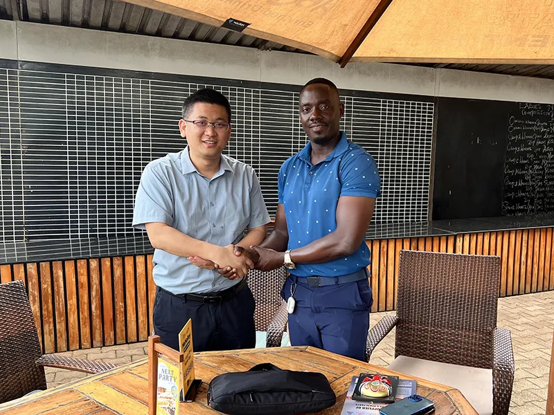 Uganda Howo 380 8×4 Dump Truck-1