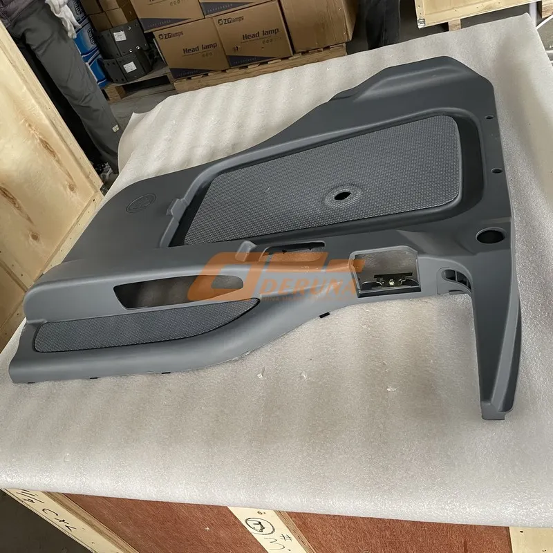 1B24961200112 Внутренняя накладка правой двери