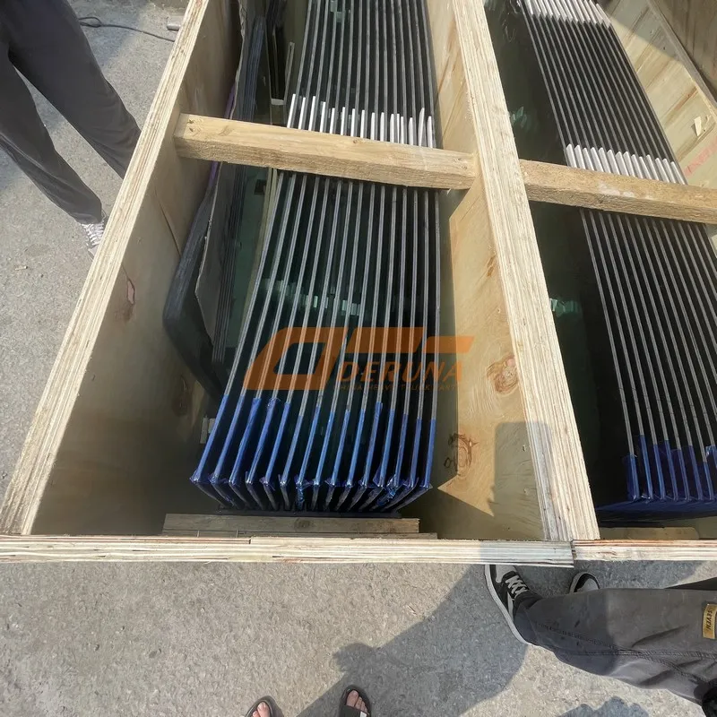 Левое дверное окно SINOTRUK Howo