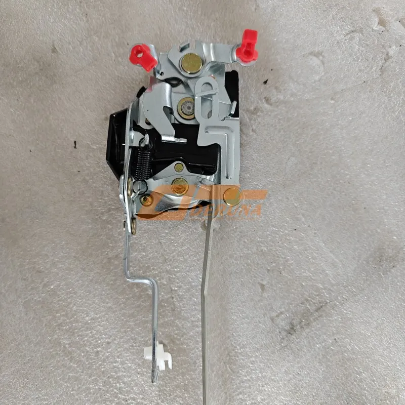 H0610151002A0 Замок правой двери автомобиля