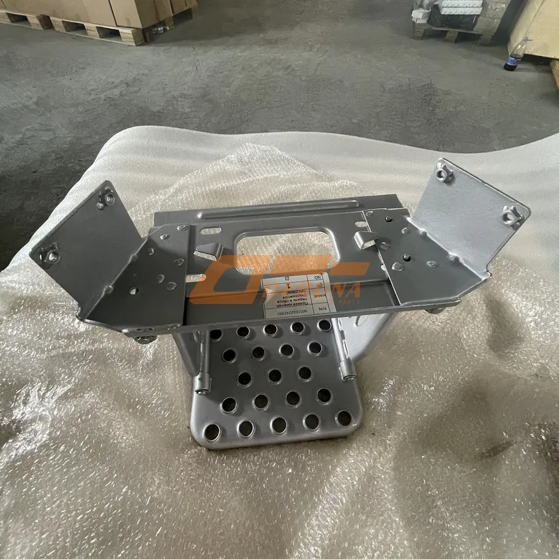 Правая нижняя ступенька (подвижная противоскользящая пластина) WG1632242360