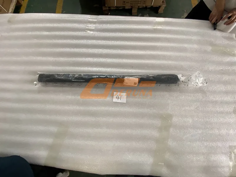 1310080-2000/D Radiator Grille