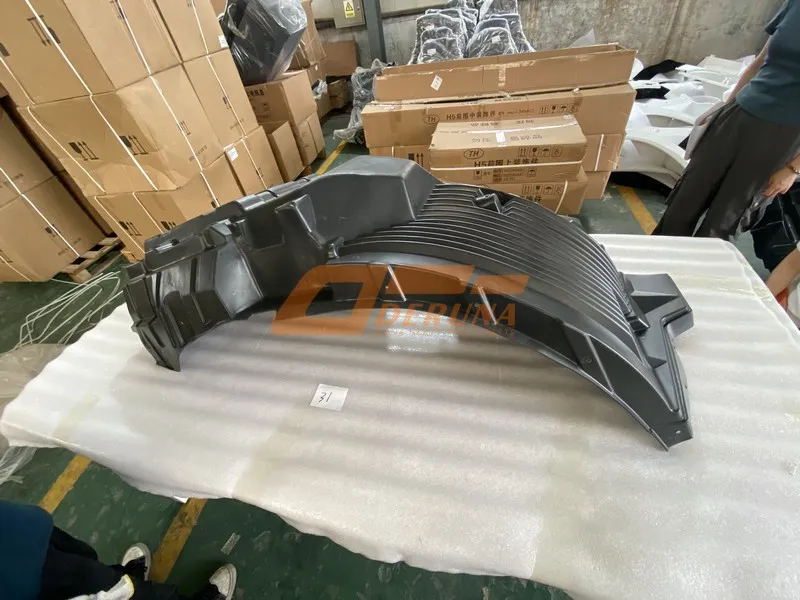 Guardabarros Delantero Derecho Superior