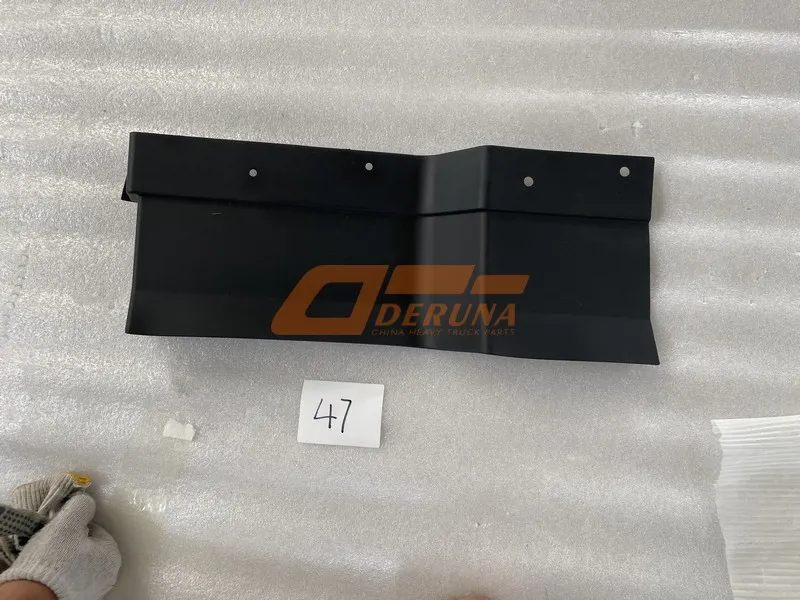 5103172-B90/E Lower Right Fender Deflector