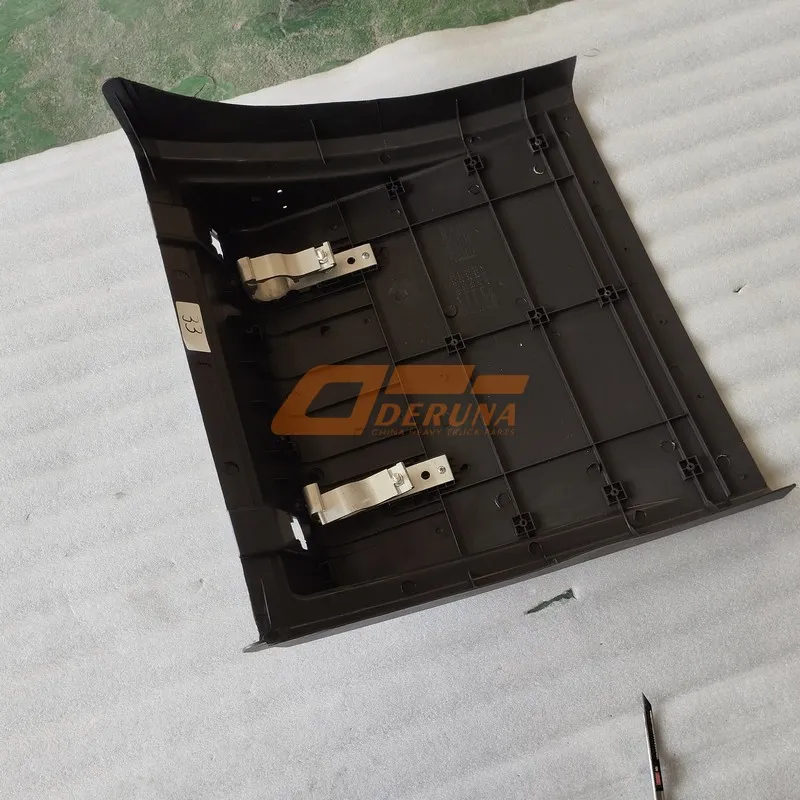 8404230-2000/C Rear Spoiler (Front, Right)