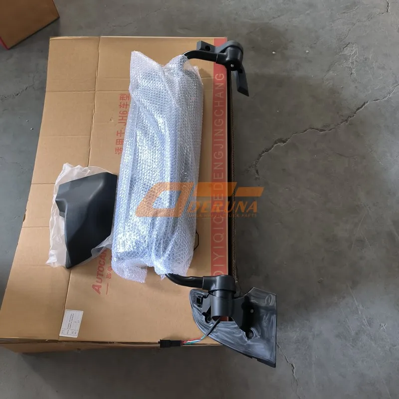 FAW alloy wheel showing two-piece construction