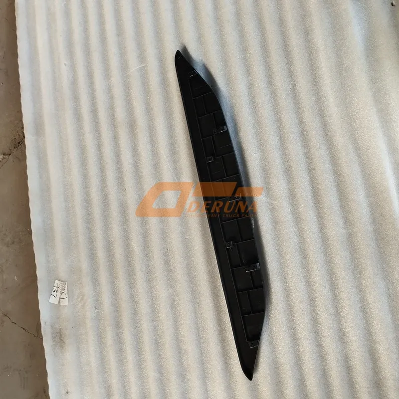 SHACMAN Hood DZ16251110004 side angle view