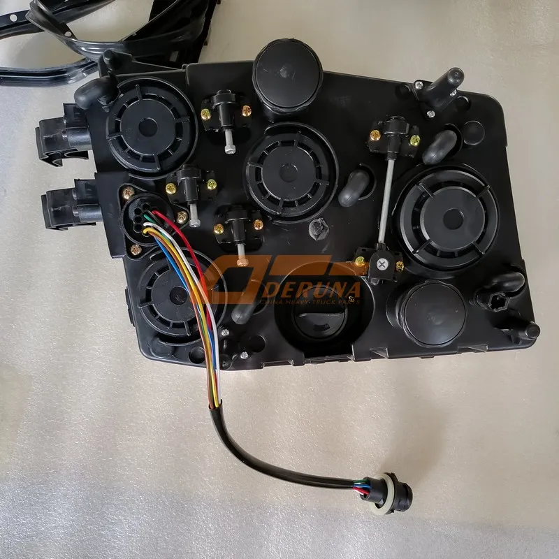 SHACMAN Правая передняя комбинированная фара