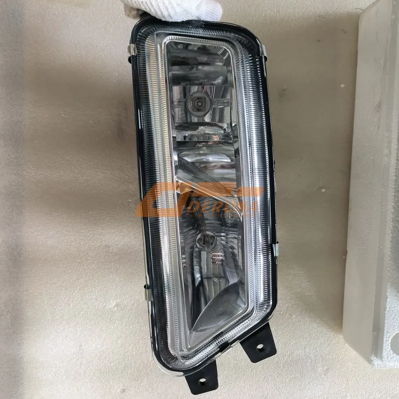 Противотуманные фары левая и правая