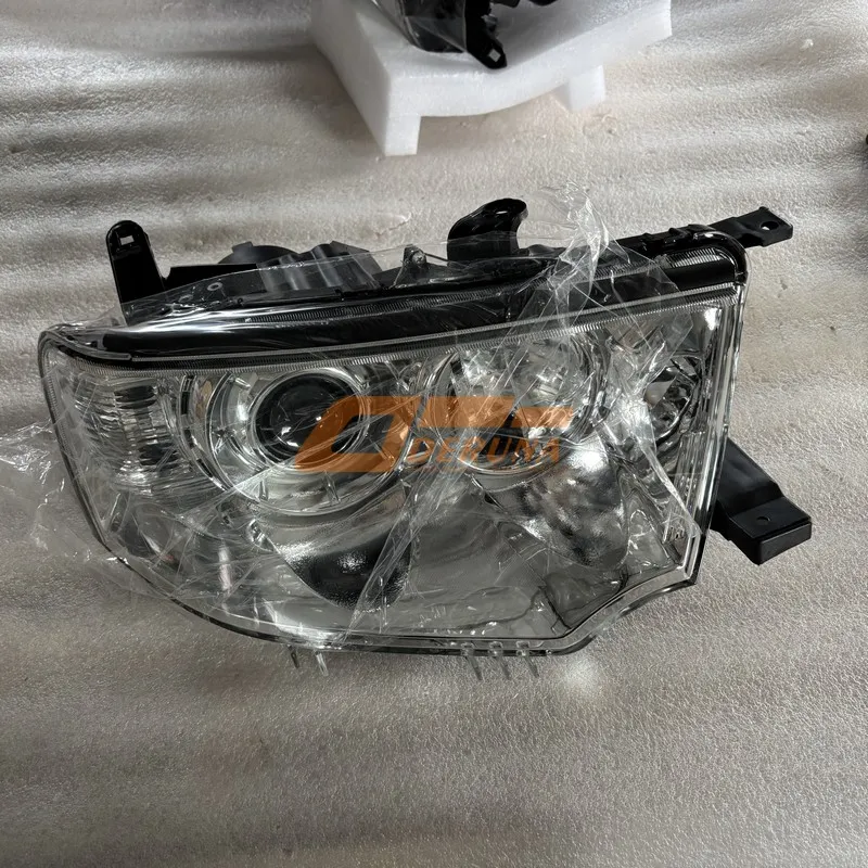 8301B356 Head Lamp Kit Rh