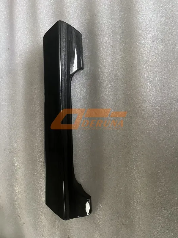 FG1692330008 Крышка левой дверной ручки