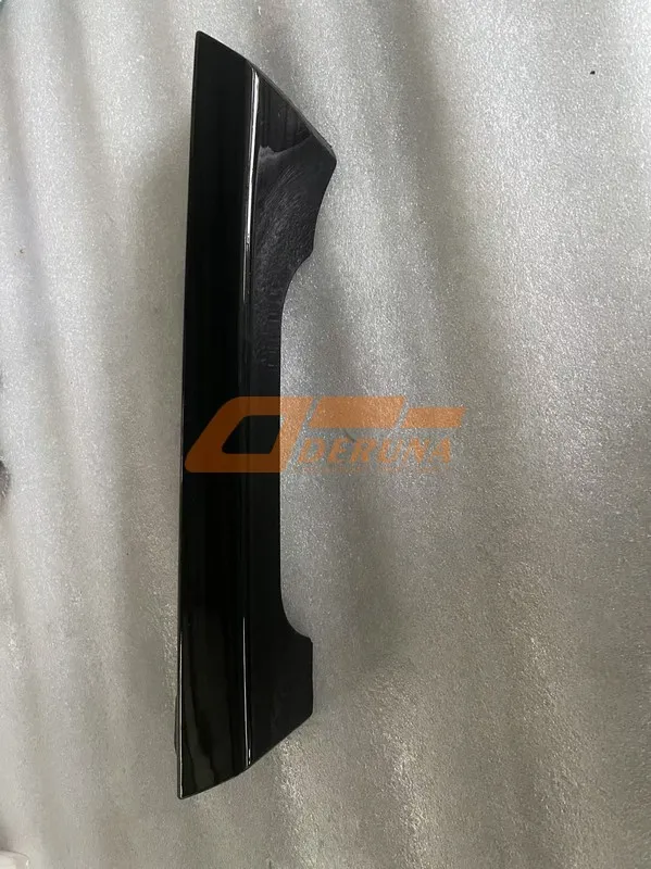 FG1692330021 Крышка ручки правой двери