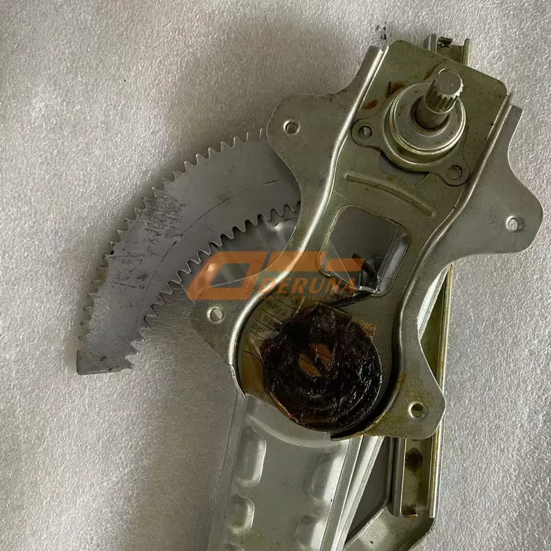 LG1611330013 Right Door Glass Assembly