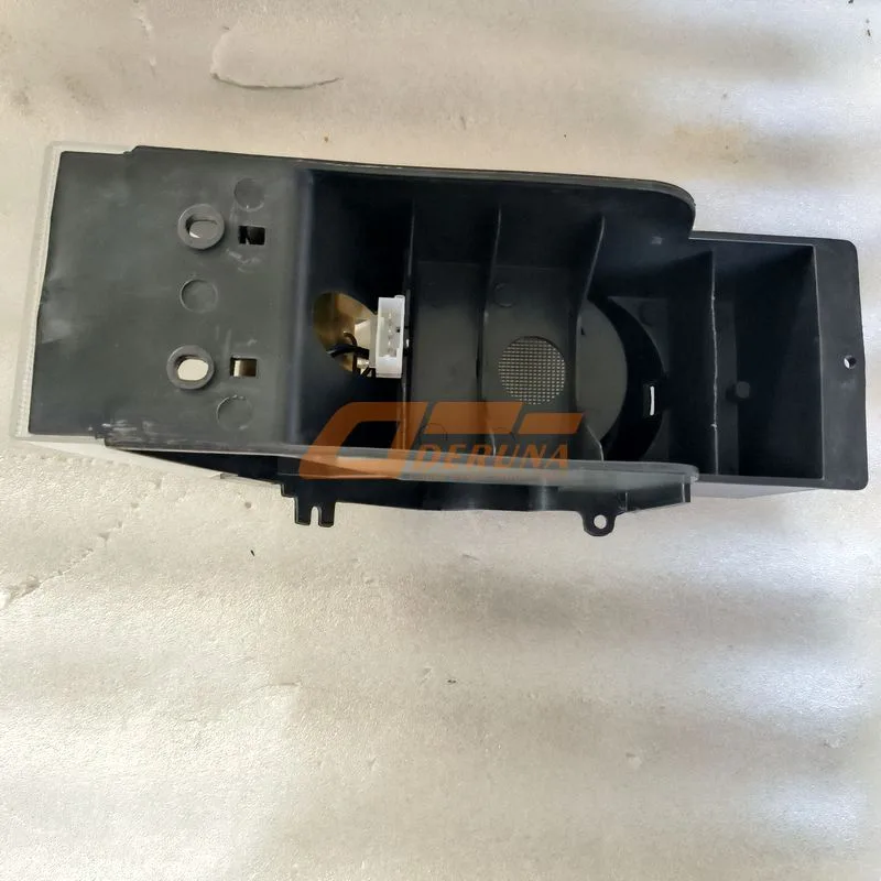 811W25201-6002 Interior Light (Right)