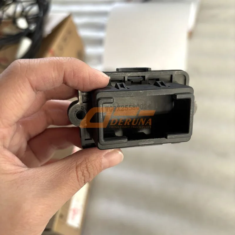 WG9X25580024 OBD Diagnostic Port